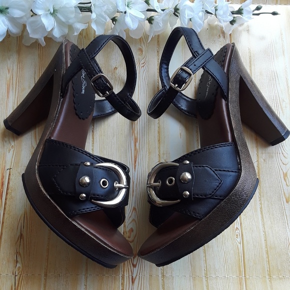 Miss Bison Shoes - Miss Bison sz:unknown Buckled Heels